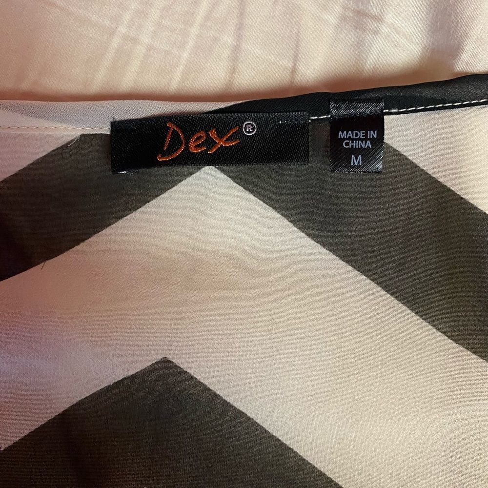 Dex Top - Picture 2 of 2